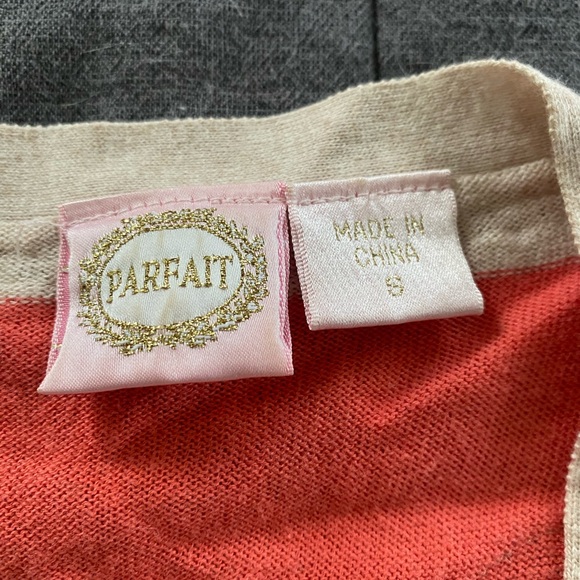 Salmon and gold Parfait cardigan with lace trim and gold buttons - Picture 2 of 3